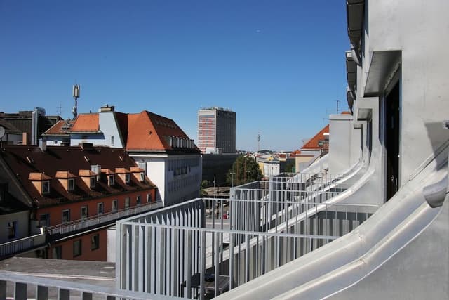 Studio, 1 Queen Bed, Balcony, City View