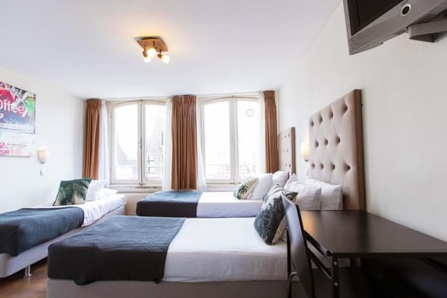 Triple Room with Private Bathroom