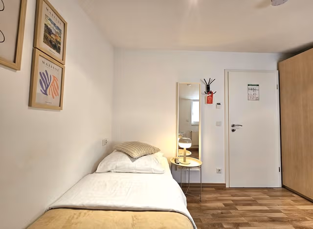 Basic Single Room, Non Smoking