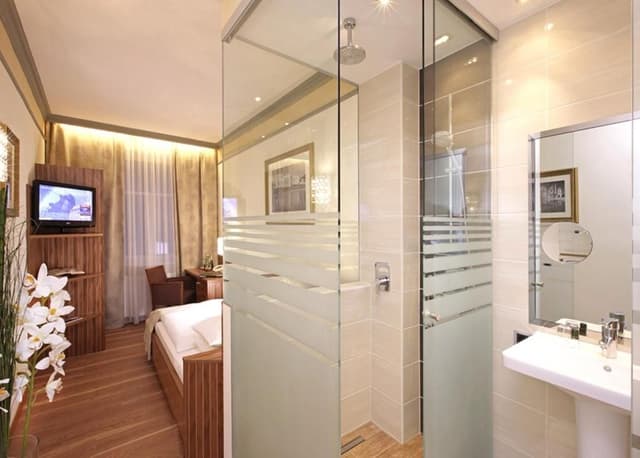 Deluxe Single Room