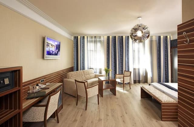 Luxury Junior Suite