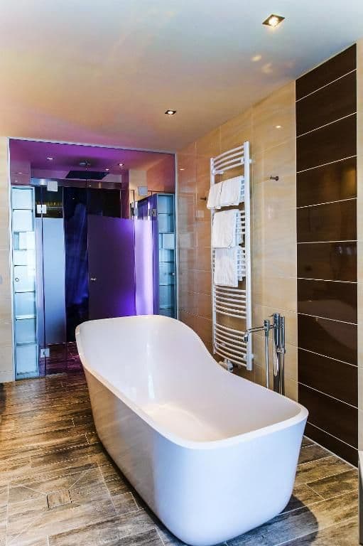 Luxury Suite with Infrared Cabin