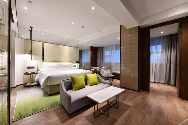 Executive Queen Room
