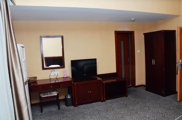 Business Standard Room