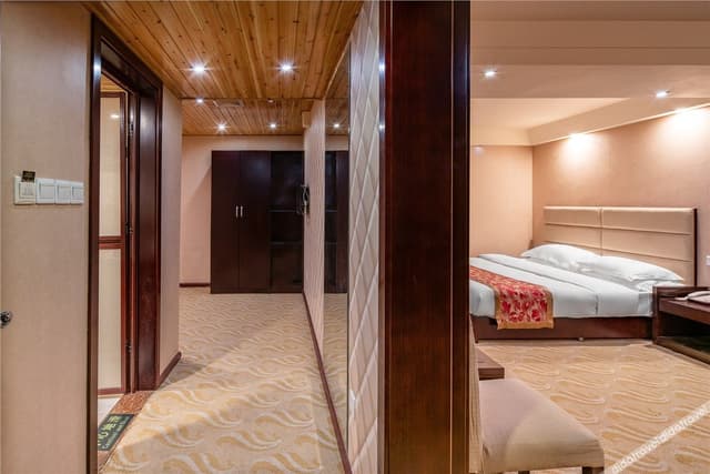 Business suite