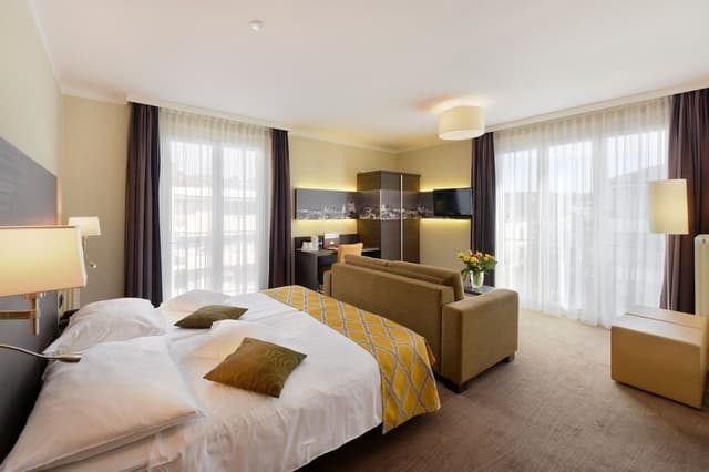 Triple Room, City View
