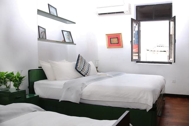 Family Suite, Bathtub