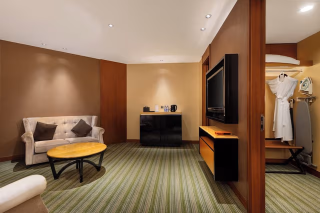 Deluxe Suite, 1 King Bed