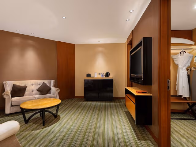 Deluxe Suite, 1 King Bed