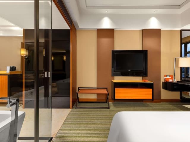 Superior Room, 1 King Bed