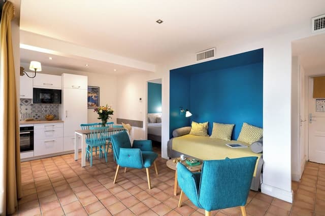 Apartment 2-4 persons, Garden View Balcony, Upper Floor