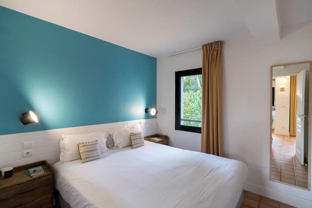 Apartment 2-4 persons, Garden View Balcony, Upper Floor