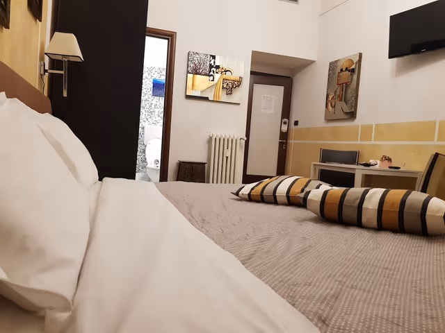 Double or Twin Room, Ensuite