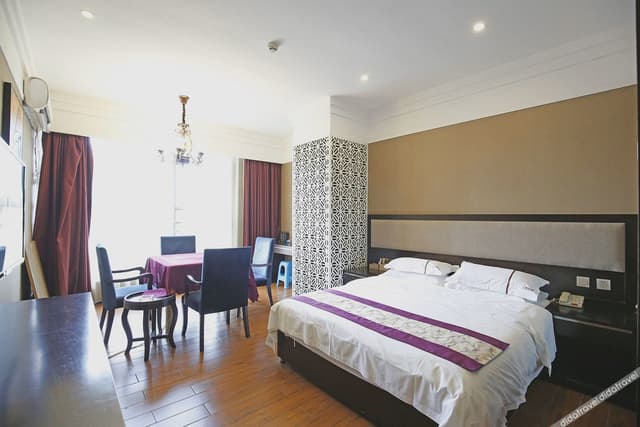 Deluxe Room (With Mahjong)