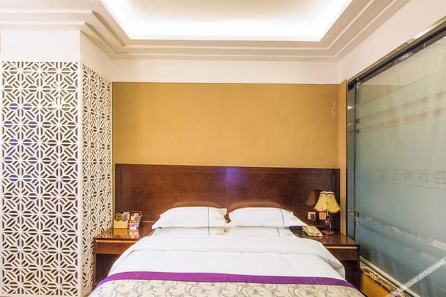 Deluxe Room (With Mahjong)