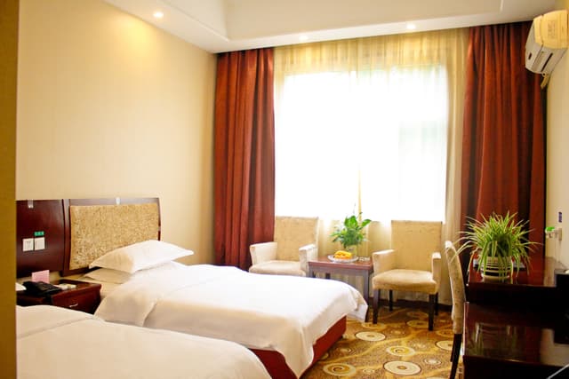 Business Room (2 beds)