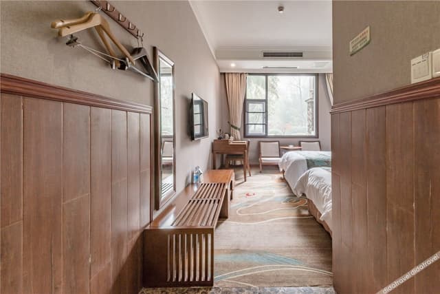 Business Room (2 beds)
