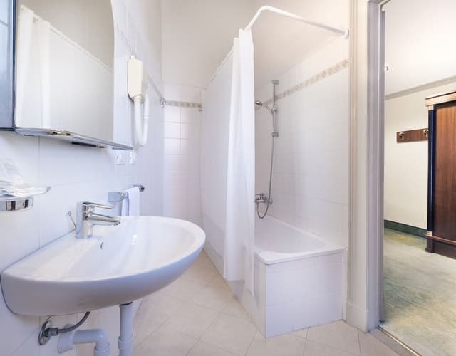 Economy Single Room