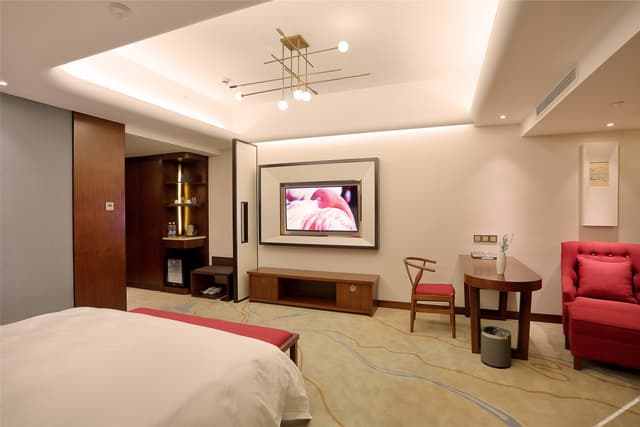 Cloud View Deluxe big bed room