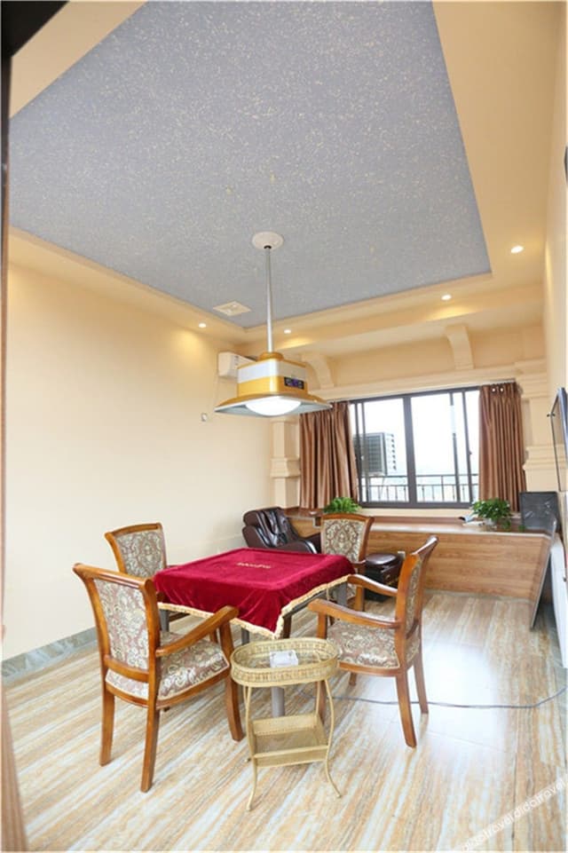 Presidential Suite