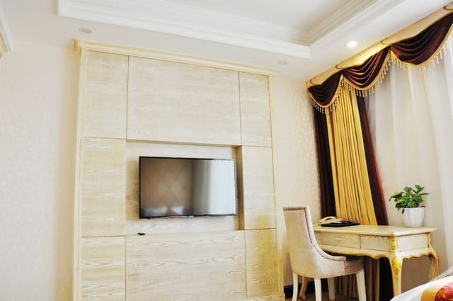 Business Standard Room