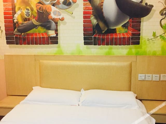 Standard Queen Room