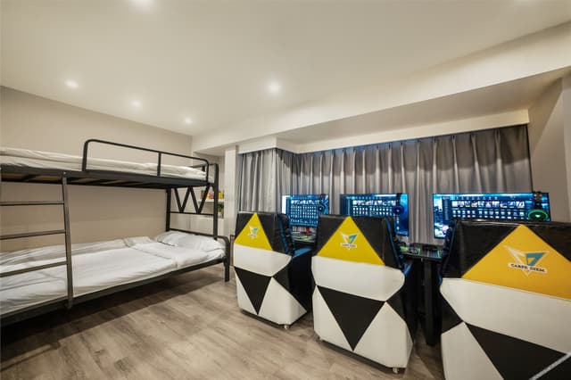 Triple Room With E-sports