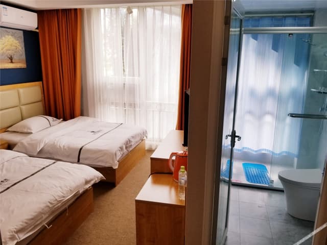 Theme Deluxe Room