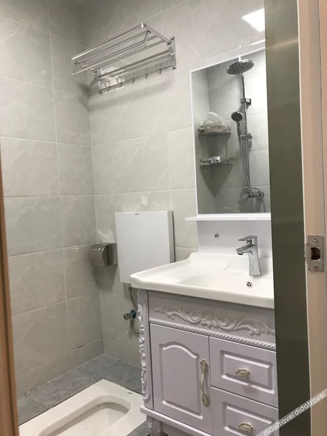 Themed Boutique Room (No Window)
