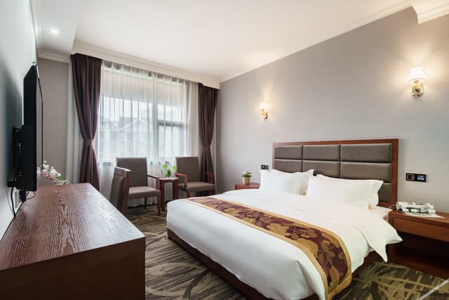 Deluxe Suite