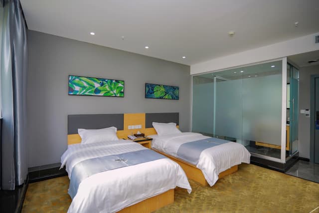 Business 2-bed Room