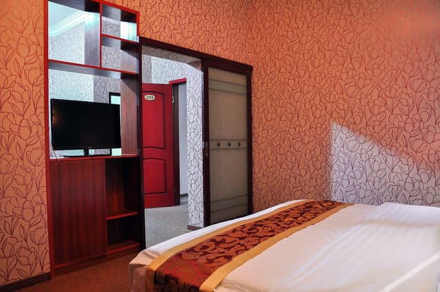Deluxe Suite