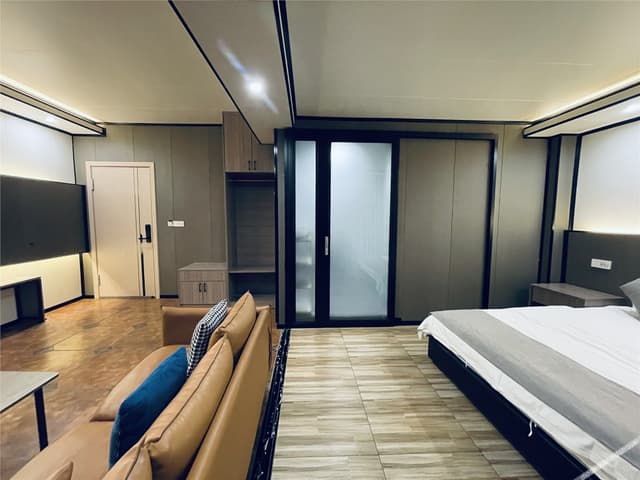 Deluxe Prime Suite