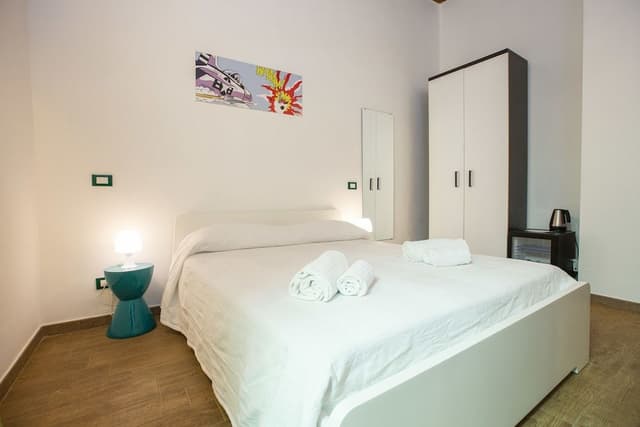 Double Room, 1 Queen Bed