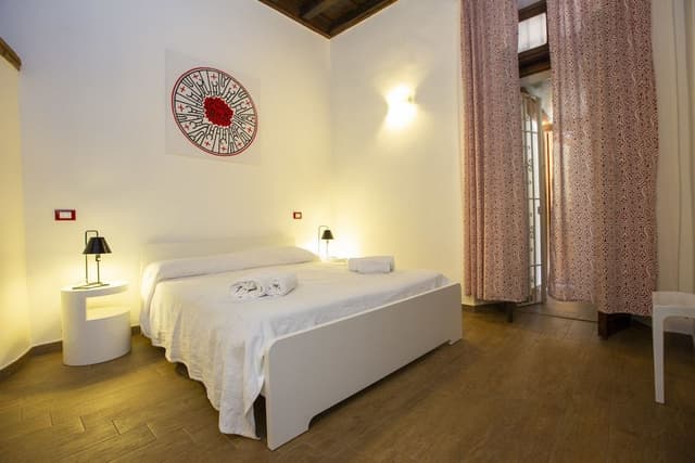 Double Room, 1 Queen Bed
