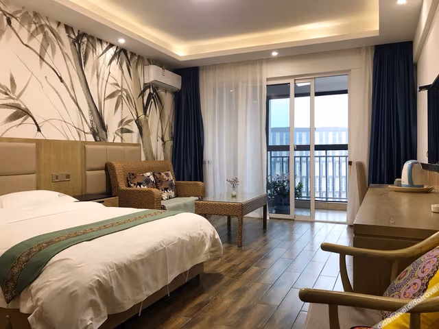 Cozy Queen Room