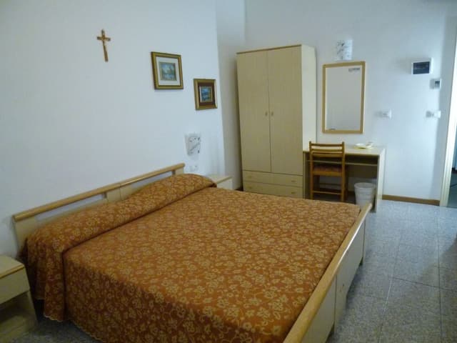 Double Room  (Parcheggio incluso)