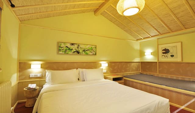 Family Room C