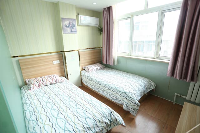 Deluxe 2-bed Room