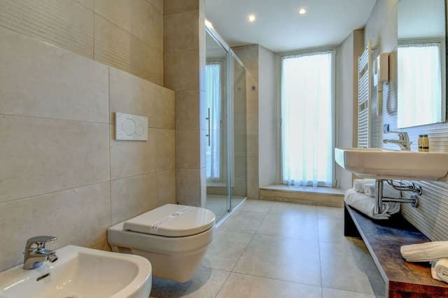Deluxe Room, Balcony, Lake View
