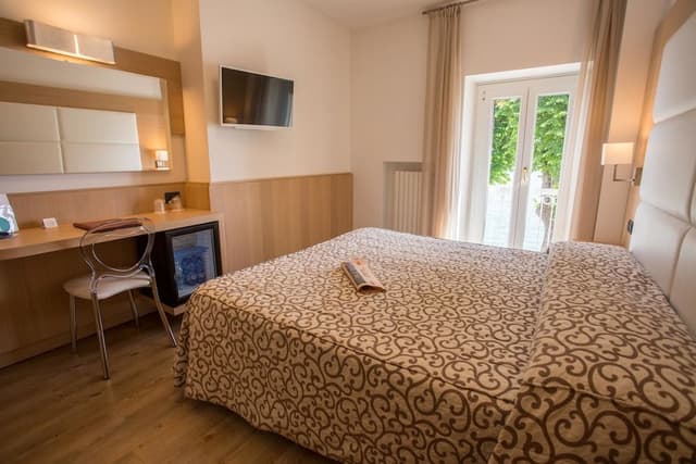 Comfort Double Room, Lake View