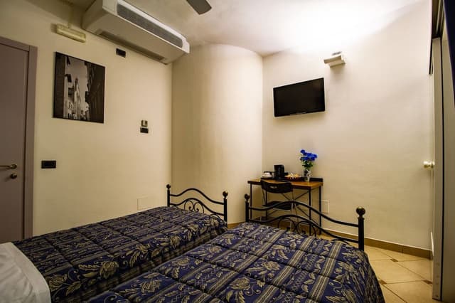 Standard Suite, 2 Bedrooms, Ensuite (5 pax)