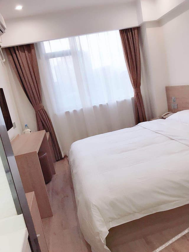 Superior VIP Room