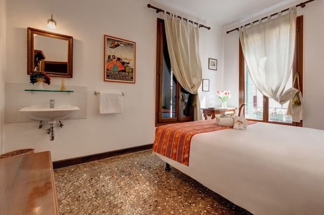 Double Room with Shared Bathroom