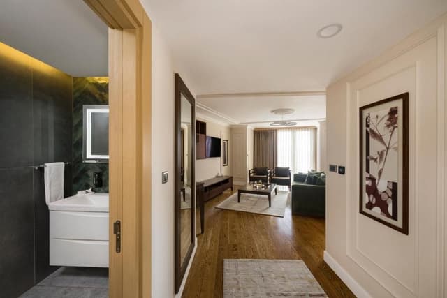 Deluxe Family Suite