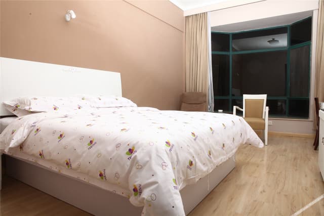 Queen Room With Garden View