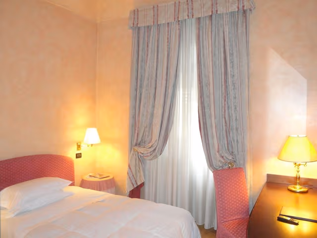 Classic Single Room