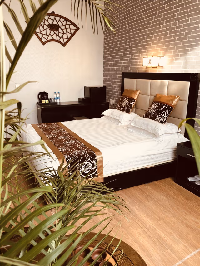 Longzhu Ge Double Bed Room