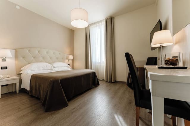 Comfort Double Room, City View