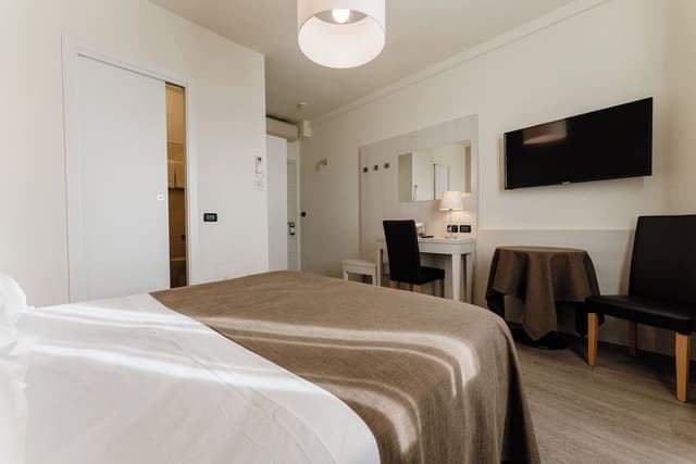 Comfort Double Room, City View